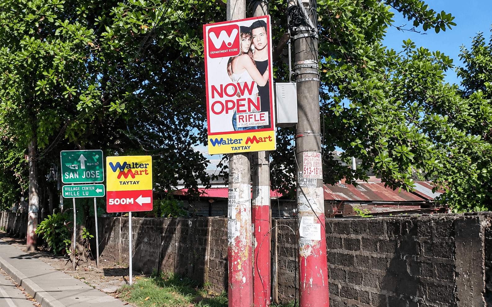 Waltermart Lamp Post Banner